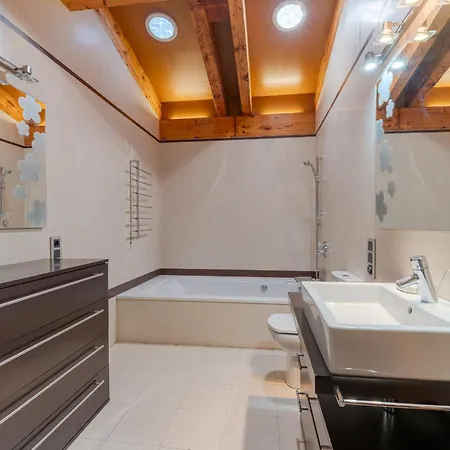 Flateli Palau 2 Girona
